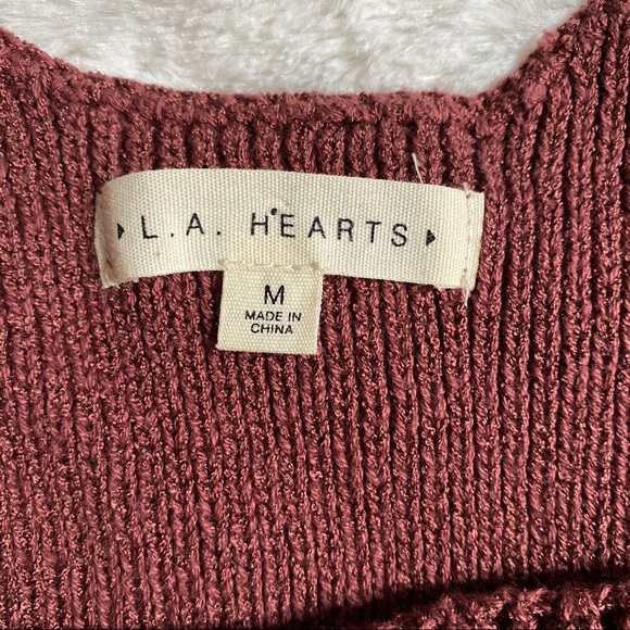 Knitted Cropped Tank Top - Picture 3 of 3